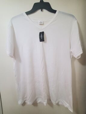 Express Men’s White V-Neck Tee - Short Sleeve Size XL